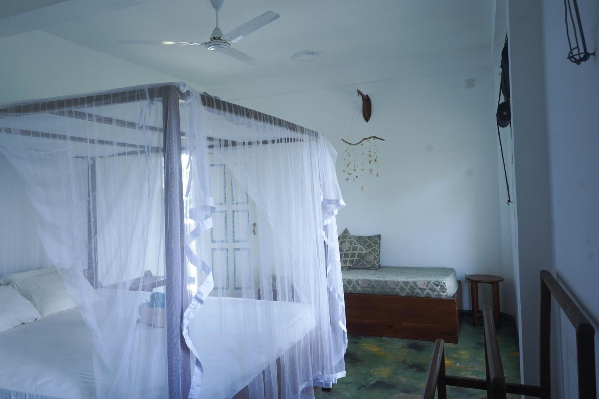 Bed and Breakfast Casa Tharin Madiha Matara Exterior foto