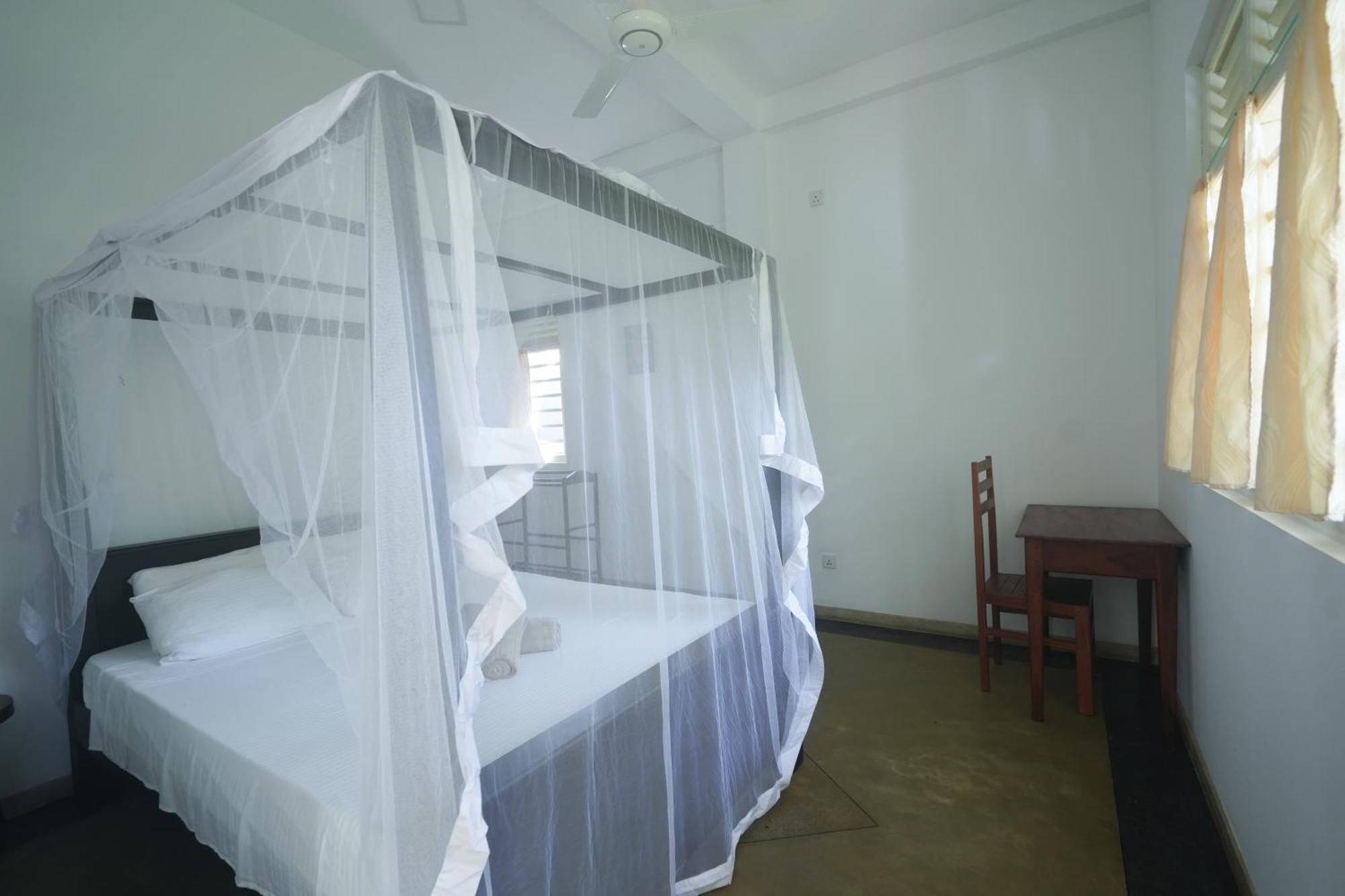 Bed and Breakfast Casa Tharin Madiha Matara Exterior foto